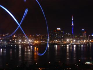 Auckland: Skyline bei Nacht